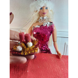 1: 6 poupées Barbie. Centre de table avec de vraies bougies et boules assorties. NOËL n2