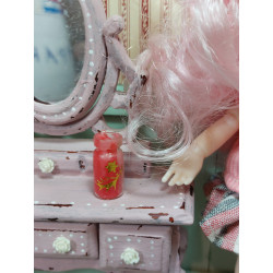 Dollhouse 1:12. Real and scent candle