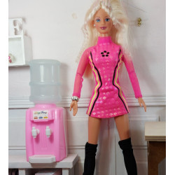 Muñecas 1:6 Barbie. Surtidor. Fuente de agua