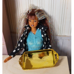Escala Barbie. Safata gran daurada
