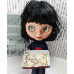 1:6 Blythe dolls. Box with old maps