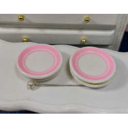 Dollhouse 1:12 Lot 2 small plates. PINK