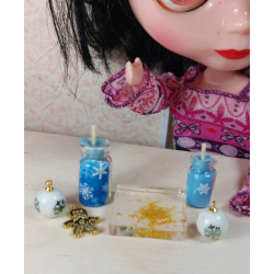 1:6 blythe dolls. Centerpiece with real candles and matching balls. CHRISTMAS blue
