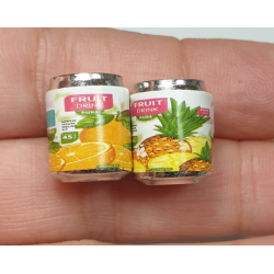 Menjar miniatura. escala 1:12 .lot 2 llaunes de suc de fruites