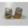 Nourriture miniature. échelle 1:12 .lot 2 canettes de jus de fruits
