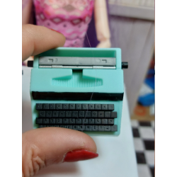 Nines 1:6 barbie. bjd. Màquina d'escriure vintage
