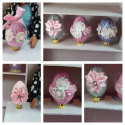Huevos de pascua decorados en miniatura