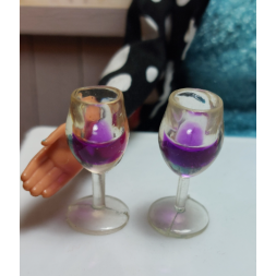 Poupées 1:6 barbie, bjd, blythe. Deux verres de vin rouge