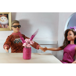 1/6 scale dolls. Modern vase with roses.