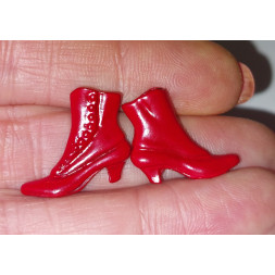 Dollhouse 1:12. Red boots.