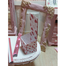 House dolls 1:12. Box with gift paper. VALENTINE'S DAY
