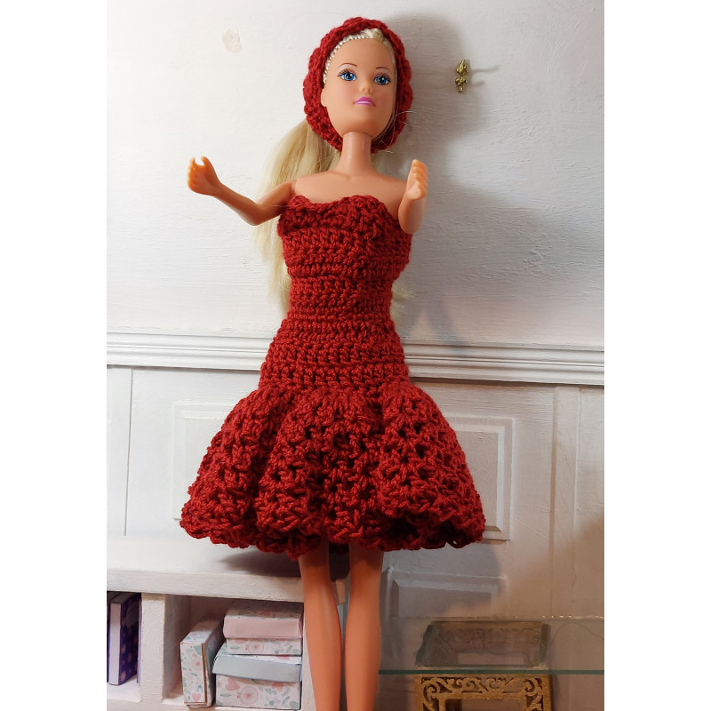 Vestidos hechos a para Barbie, Blythe. Crochet escala 1:6 .