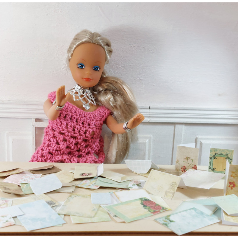 Dolls 1:6.Barbie. Giant batch of envelopes and romantic paper.