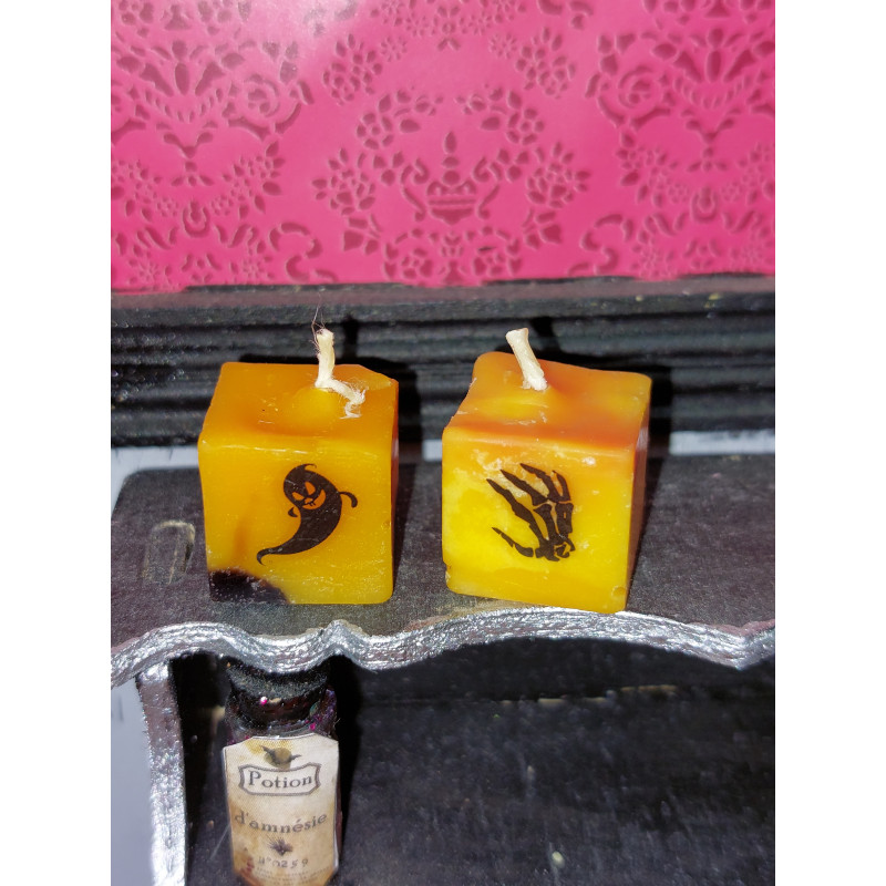 Dollhouse 1:12. Lot 2 real candles. HALLOWEEN