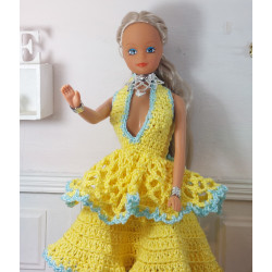 Dolls 1:6. Barbie. Ruffled...