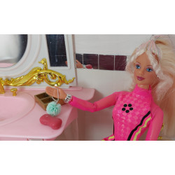 Dolls 1:6 scale Sponge and RASPBERRY scented soap