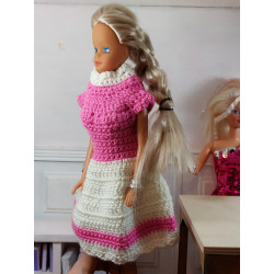 Poupées 1:6. Barbie. Robe courte CROCHET