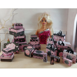Muñecas 1:6 .Barbie. Conjunto cajas y bolsas ROSA NEGRO