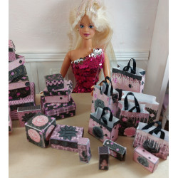 a Muñecas 1:6 .Barbie. Conjunto cajas y bolsas ROSA NEGRO