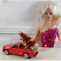1:6 scale dolls. car with christmas tree