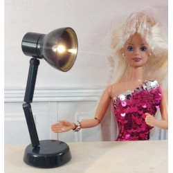Muñecas 1:6 Barbie. Lámpara de mesa LED. Negra